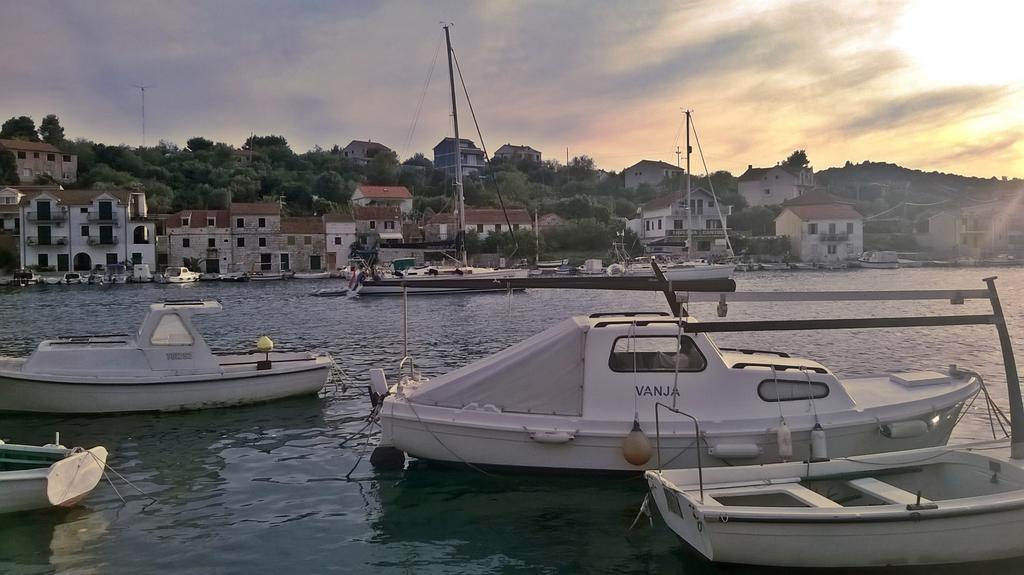 Apartmani Conar Veliki Drvenik Dış mekan fotoğraf