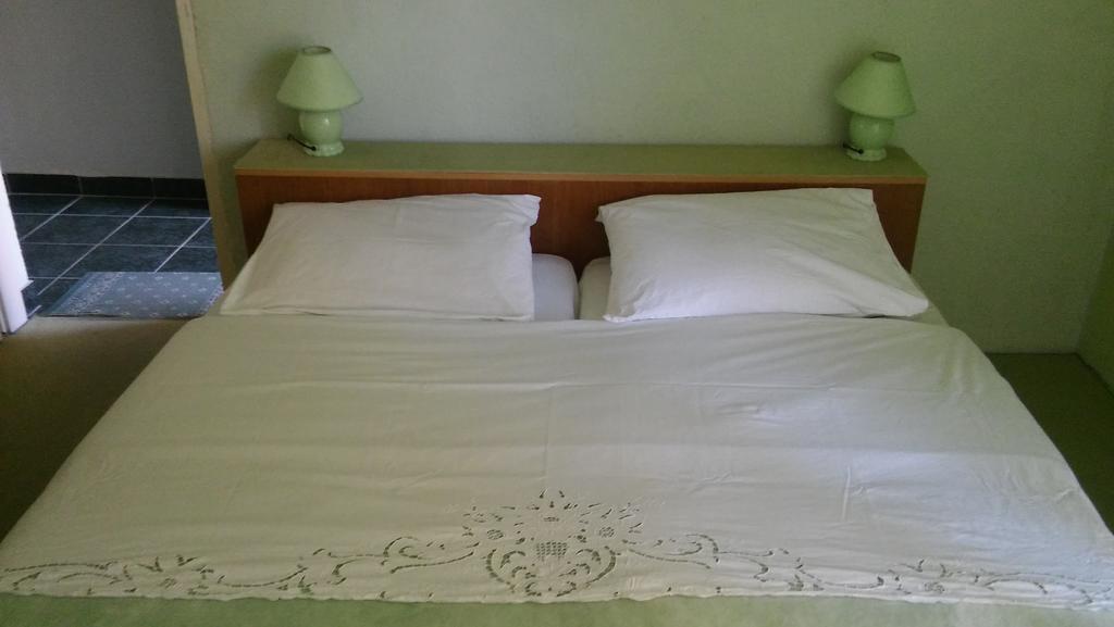Apartmani Conar Veliki Drvenik Dış mekan fotoğraf