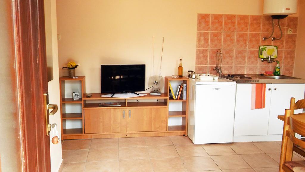 Apartmani Conar Veliki Drvenik Dış mekan fotoğraf