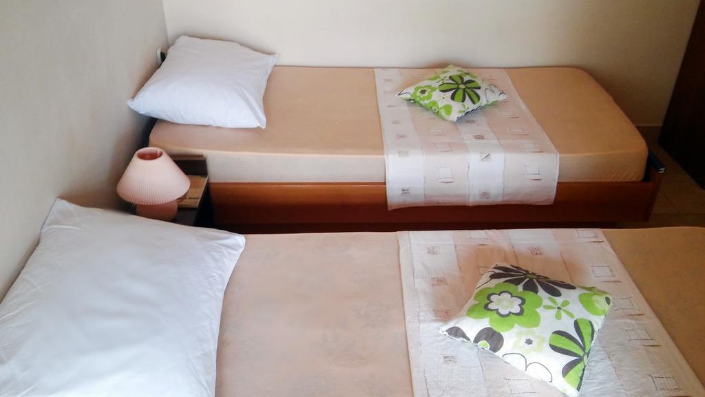 Apartmani Conar Veliki Drvenik Dış mekan fotoğraf